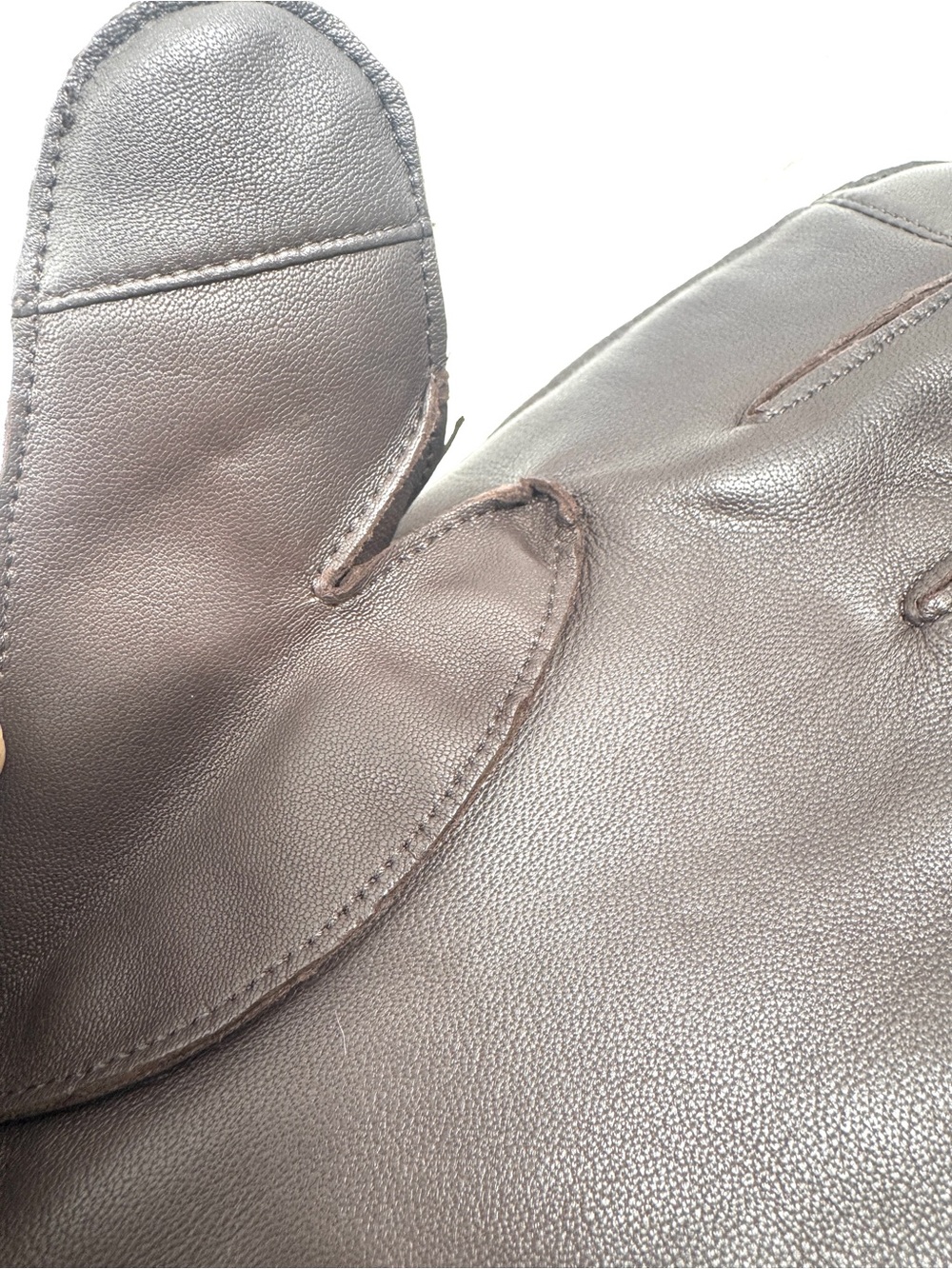 Polo Ralph Lauren Men's Water-Repellent Leather Gloves - Picture 5 of 13